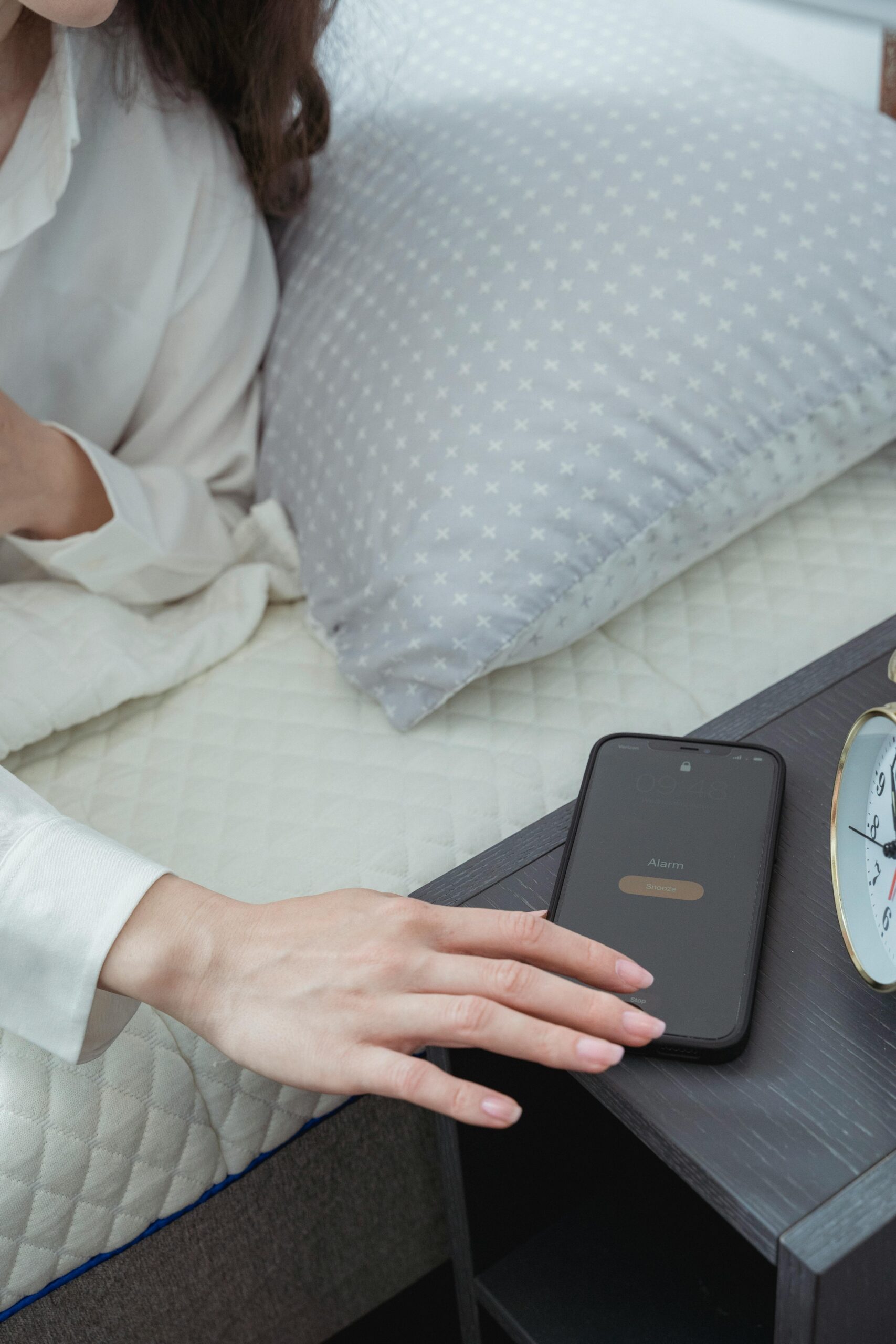 Avoiding phone screen in the morning-GrowthWayDaily